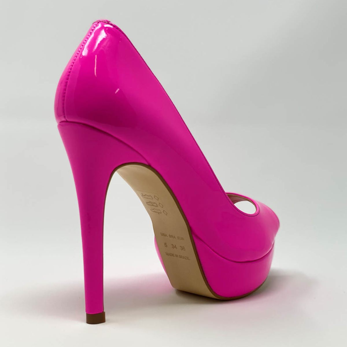 hot pink platform pumps