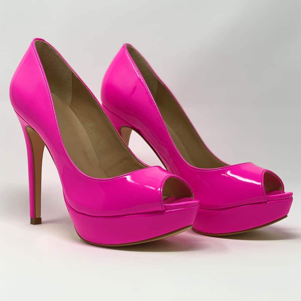 closed toe blush heels